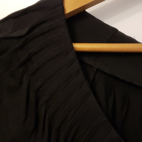 Ladies top - Picture 4 of 9